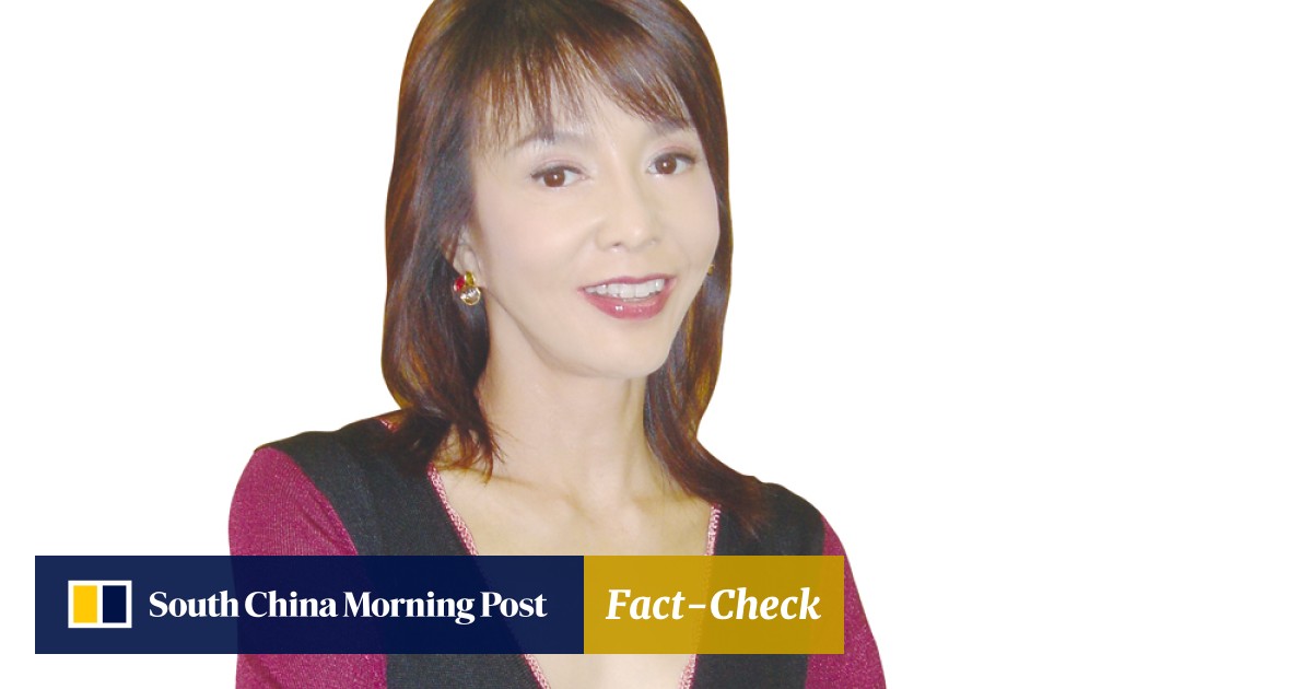 Eva Wyrwal yalangoch Shaffof ayollar külotlari mushuk