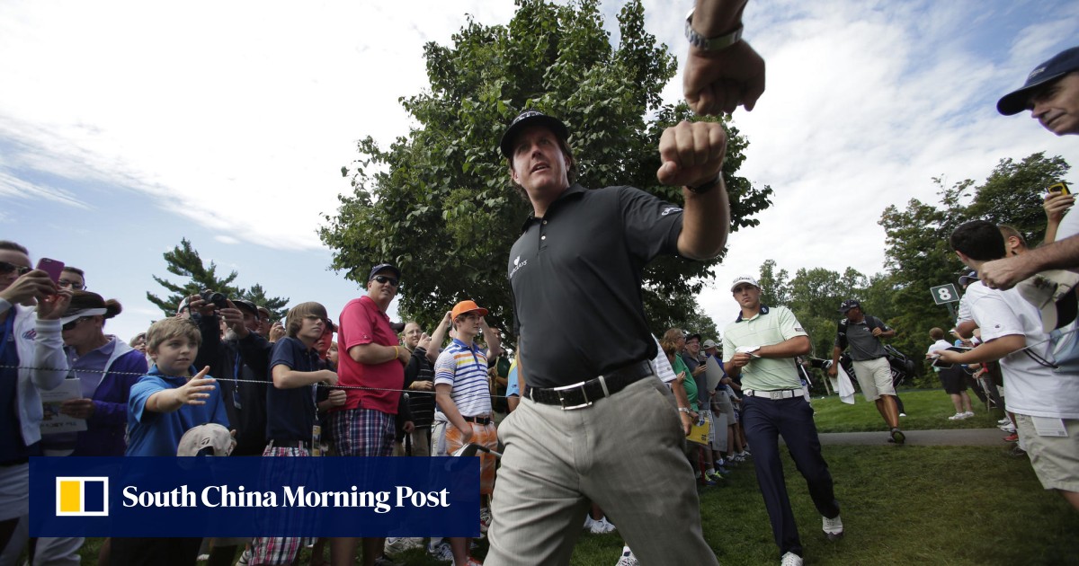 Mickelson relishing Oak Hill battle with Woods