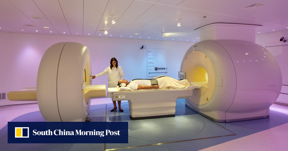 звуки аппарата мрт. компьютерная томография реклама. здравоохранение введение. шум мрт аппарата. Mri examination.