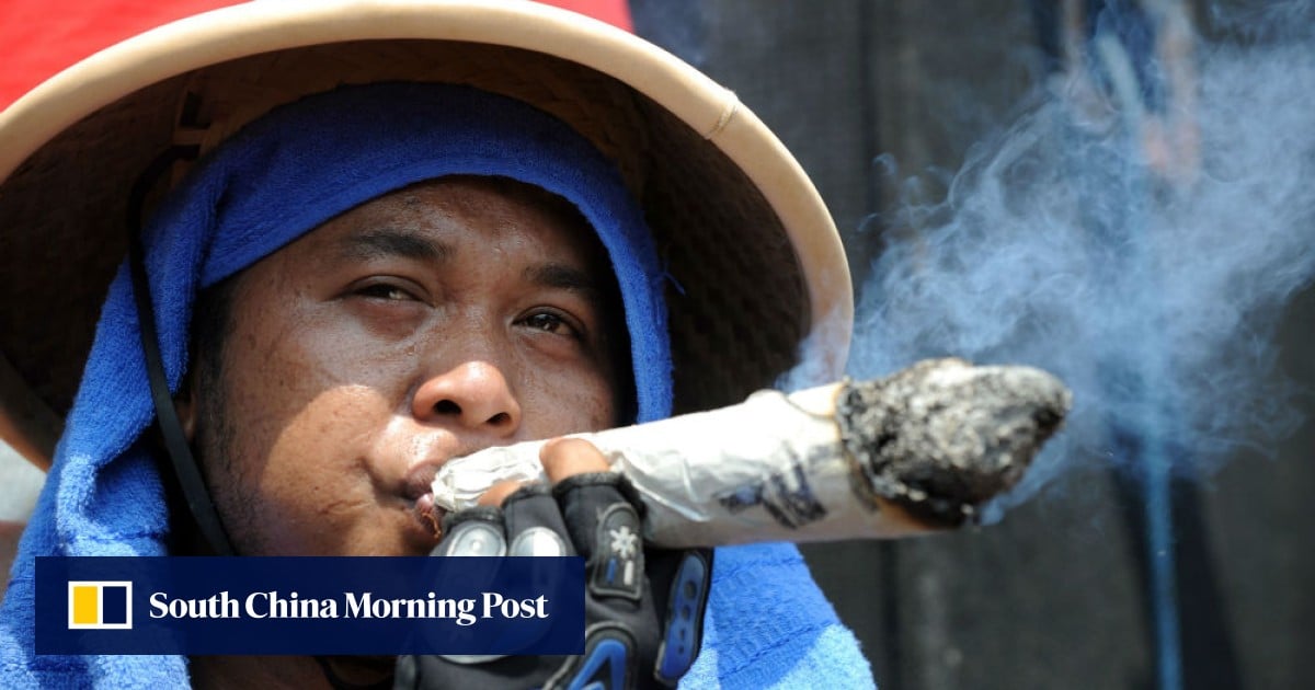 Cigarette makers ignore Indonesia health warning label deadline