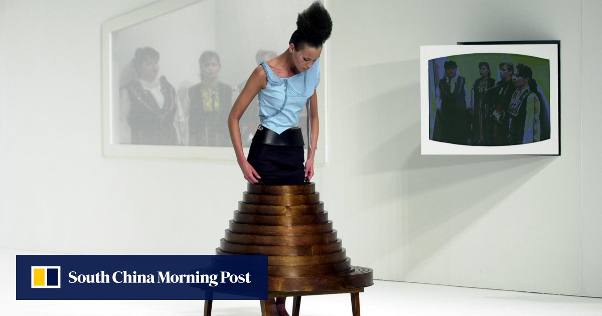 No C MAGAZINE #3 feauturing フセイン・チャラヤン MODEST) BOOKS — (A Magazine No C)(Curated by Hussein Chalayan)