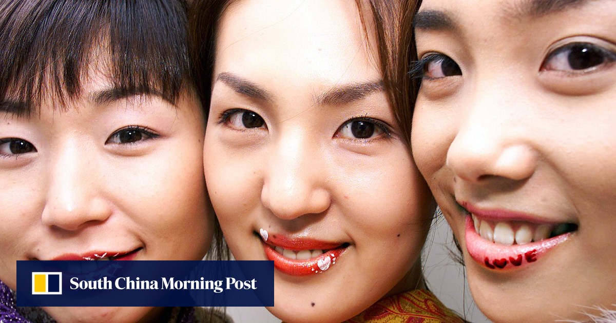 Japanese Women Wearing Brighter Shades Of Lipstick Means Economy Is 