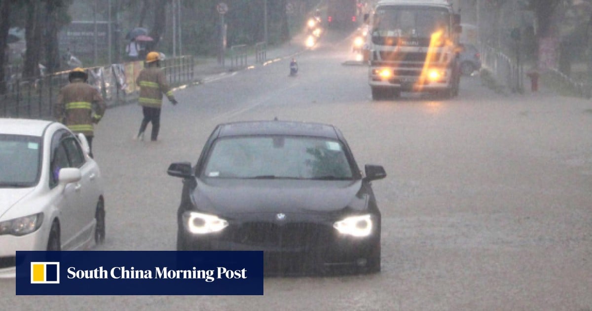 Hong Kong Observatory Hoists First Red Rainstorm Signal Of The Year ...