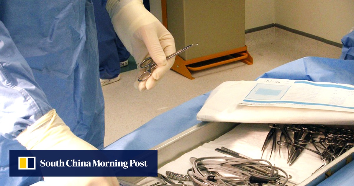 Five cases of surgical instruments left in patients among 11 serious