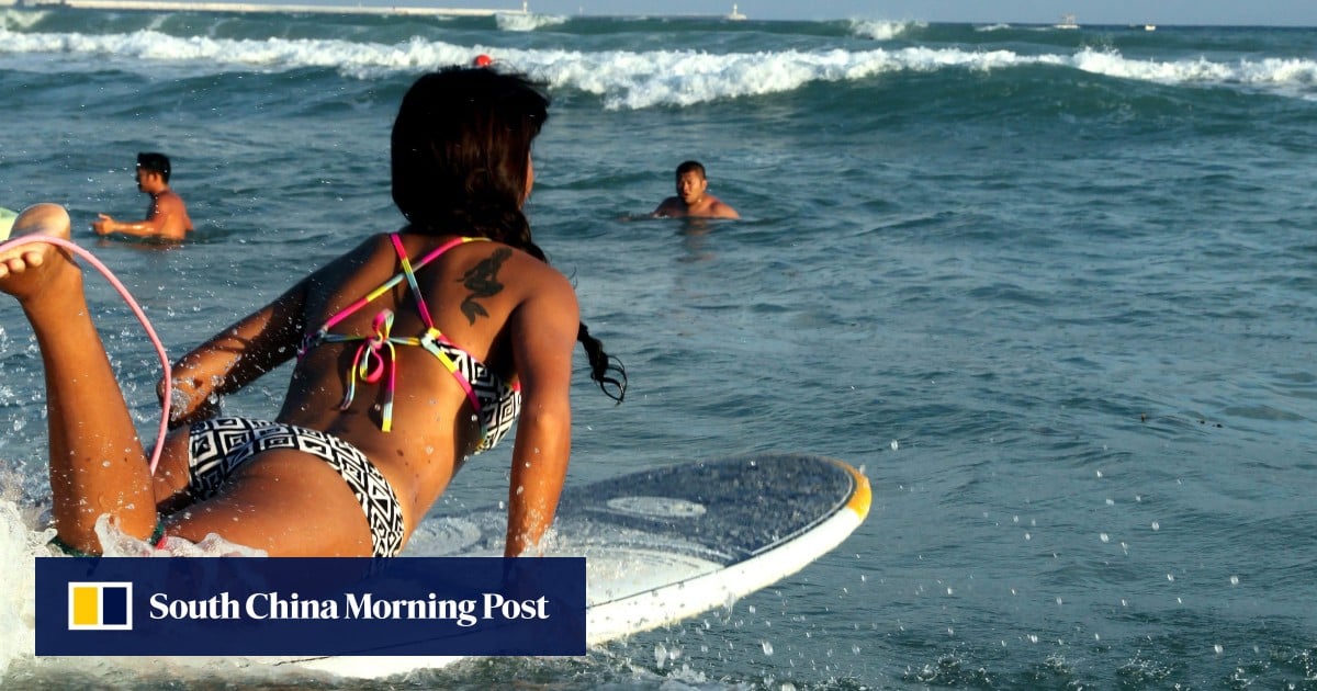 Girl waves workout bikini Swimwear