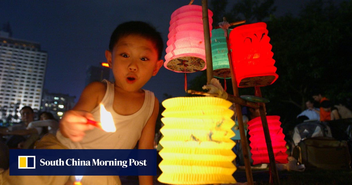 A history of the Mid-Autumn Festival in Hong Kong in pictures, from  families with lanterns in parks to fire dragon dances | South China Morning  Post