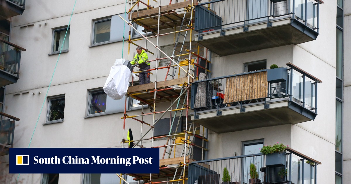 Dangerous Cladding UK developers told to foot bill for dangerous cladding, but flat owners ...