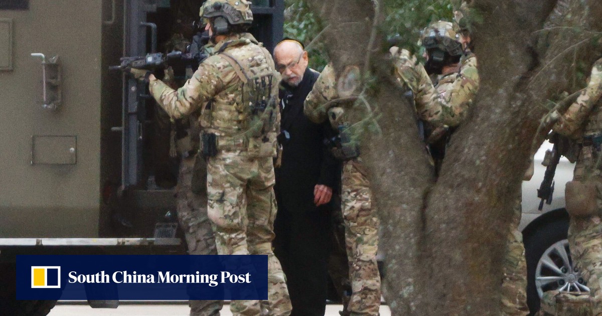 Hostages freed in Texas synagogue stand-off, gunman dead