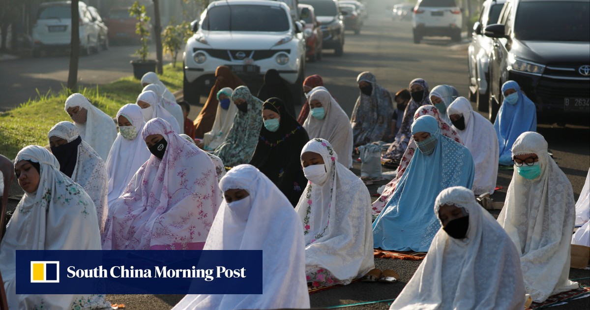 In indonesia, mass muslim prayers are causing angst for minority faiths
