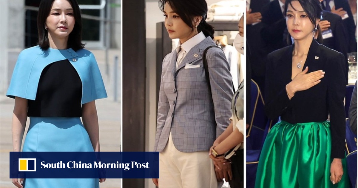 Korean store business attire