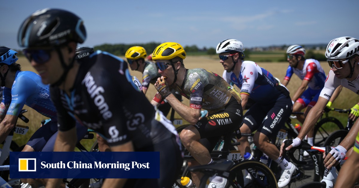 Tour de France what do cyclists eat before, during and after racing