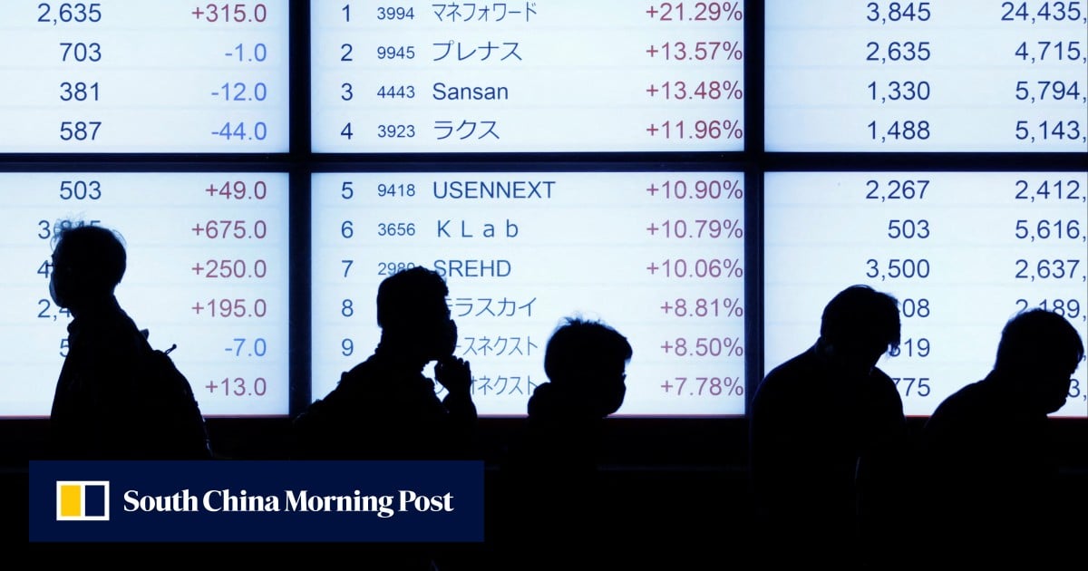 Hong Kong stocks tumble anew as Hang Seng Index closes below 15,000 and ...