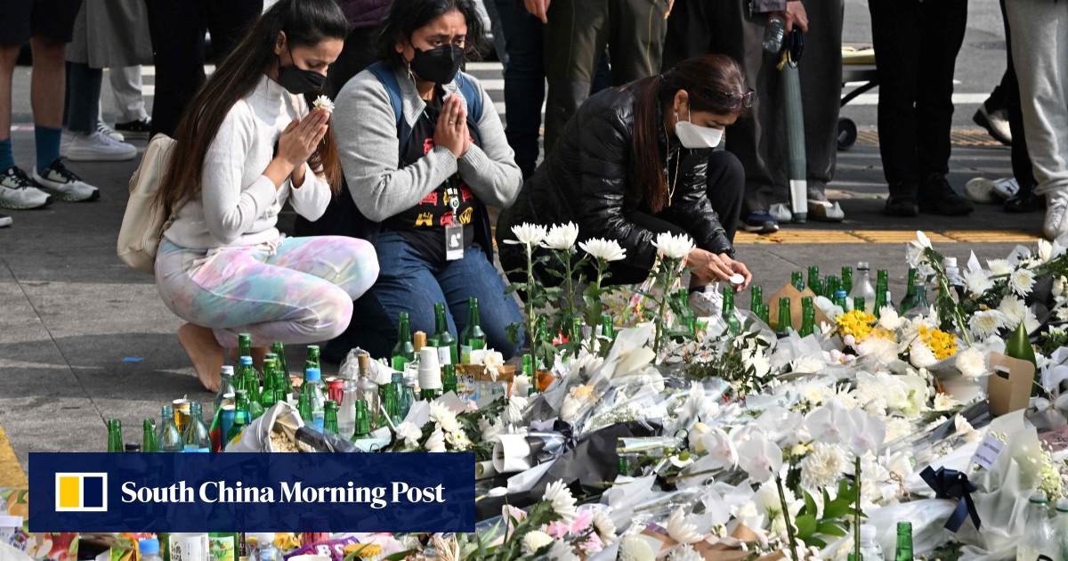 south-korean-minister-apologises-over-halloween-crush-as-police-admit