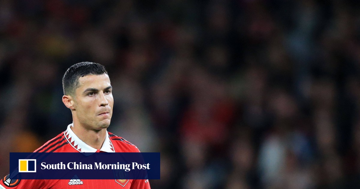 Manchester United owners consider sale as Ronaldo exits