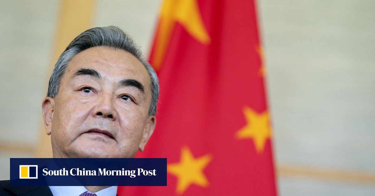 China calls on Japan to shun bloc confrontation, sensitive issues like Taiwan