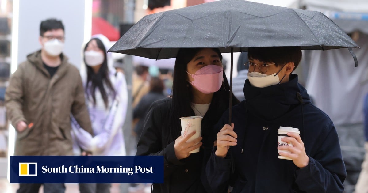 Hong Kong Issues First Cold Weather Warning Of Season With Hong Kong Issues First Cold Weather Warning Of Season With