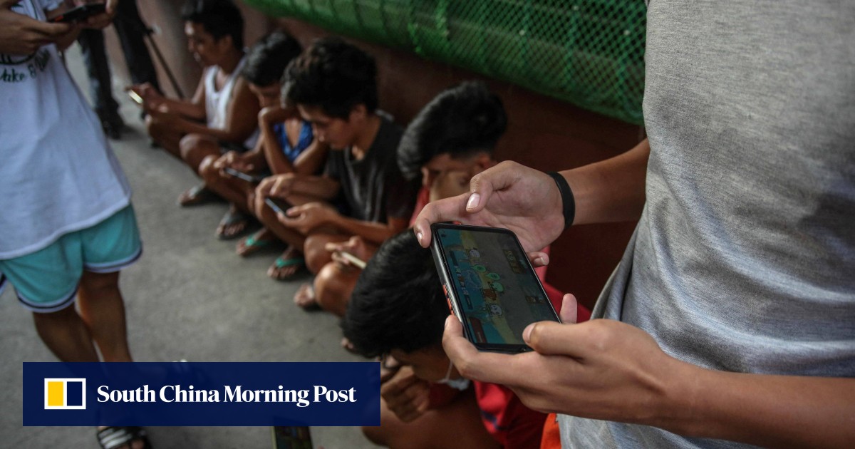 Under Philippine SIM card law, corrupt officials could ‘spoof’ their identity – South China Morning Post