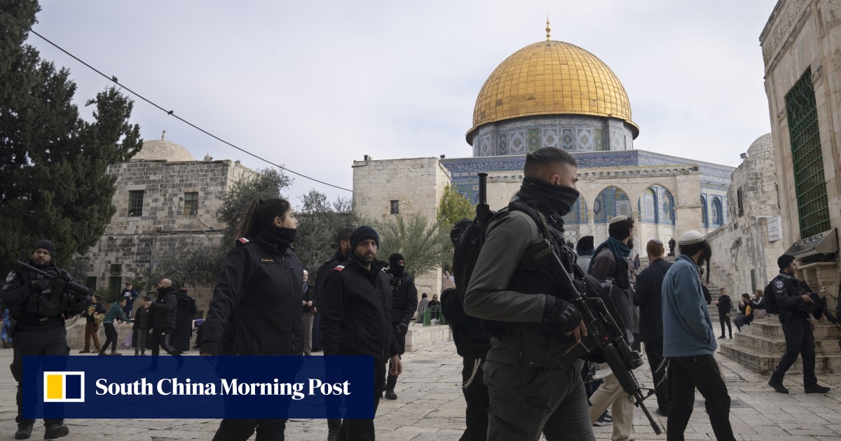 Israeli far-right minister Itamar Ben-Gvir visits contested Jerusalem ...