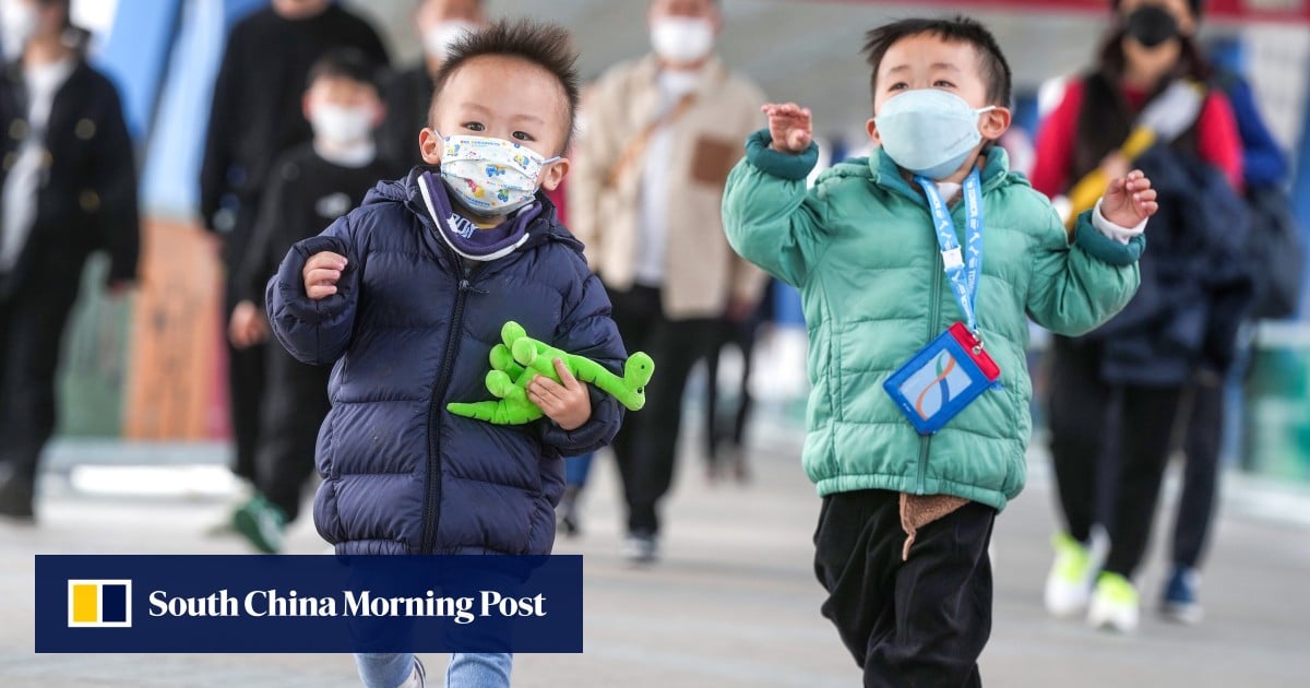 Hong Kong Marks Sixth Day In A Row With Cold Weather Warning As Hong Kong Marks Sixth Day In A Row With Cold Weather Warning As