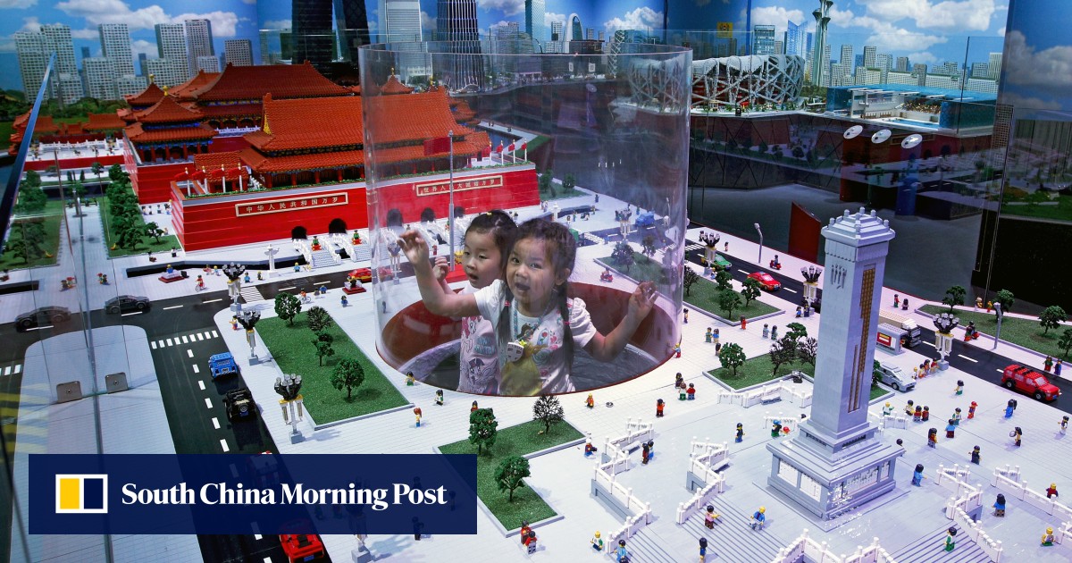 Lego city tiananmen on sale square