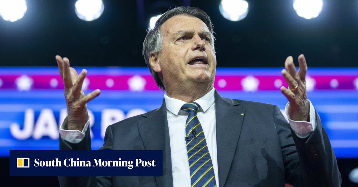 Ex-Brazil president Jair Bolsonaro receives rock star reception from US ...