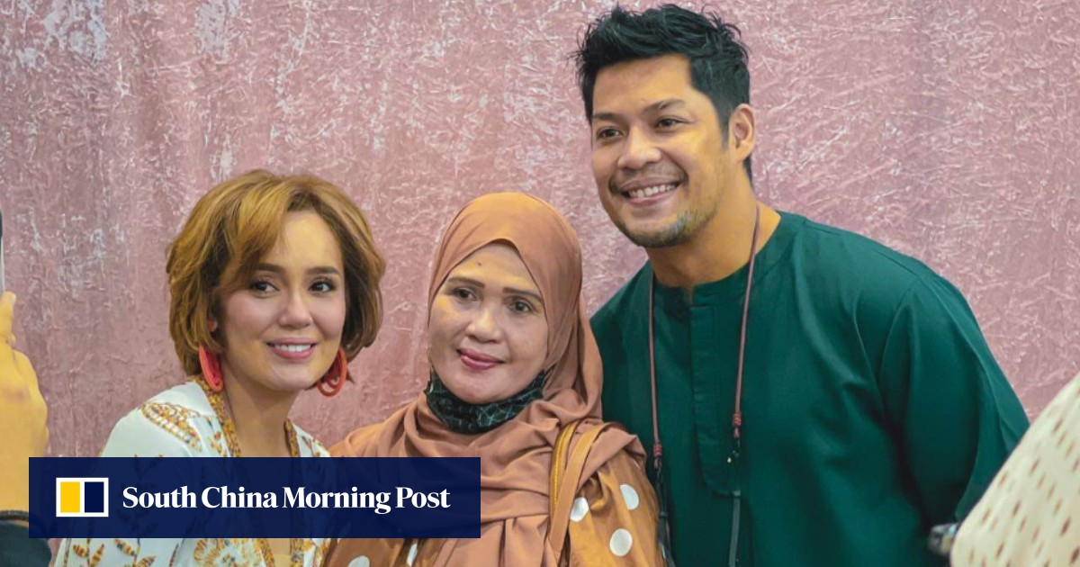 Malaysian actor Kamal Adli attacked in Singapore by baton-wielding man Malaysian actor Kamal Adli attacked in Singapore by baton-wielding man