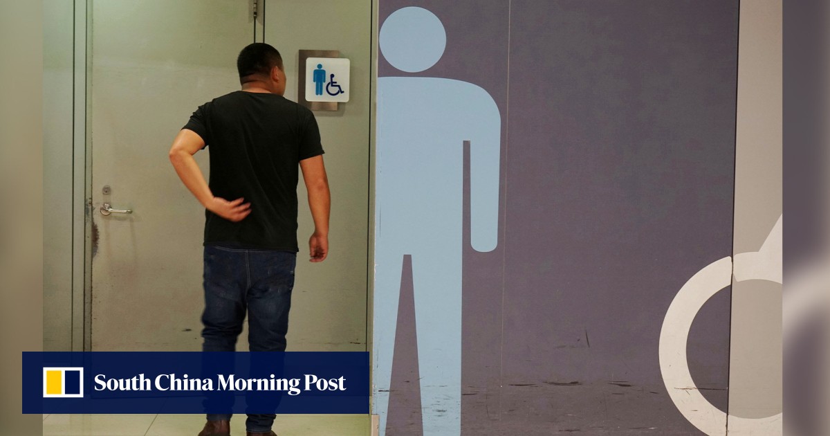 ‘Paid to use the loo’: Chinese man fired for 6-hour daily toilet breaks in office