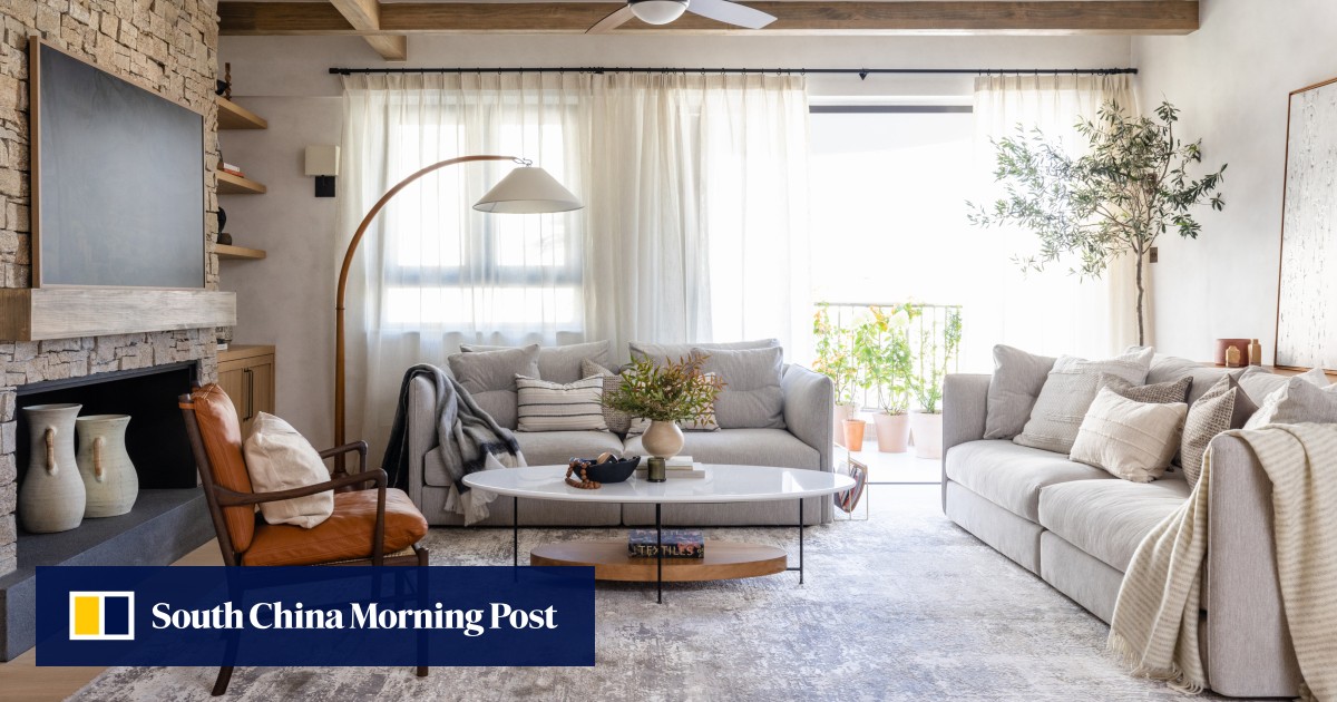 A lake house, North American style, in Hong Kong family apartment