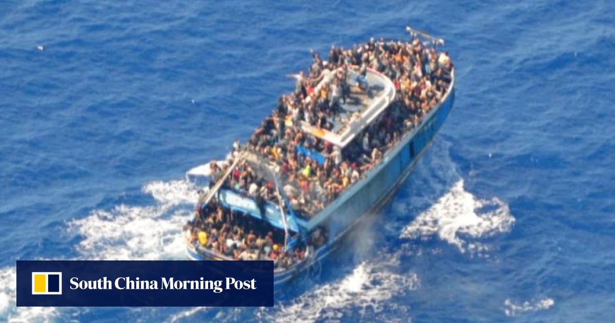 Death toll of migrant shipwreck off Greece could soar to hundreds