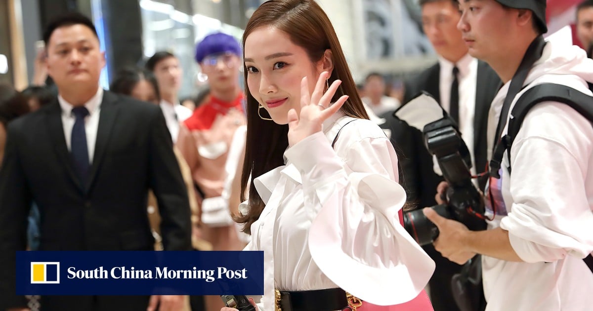 중국의 K팝 팬들은 긴장된 정치적 상황 속에서 한국 콘텐츠 금지 조치를 피하는 방법 중국의 K팝 팬들은 긴장된 정치적 상황 속에서 한국 콘텐츠 금지 조치를 피하는 방법