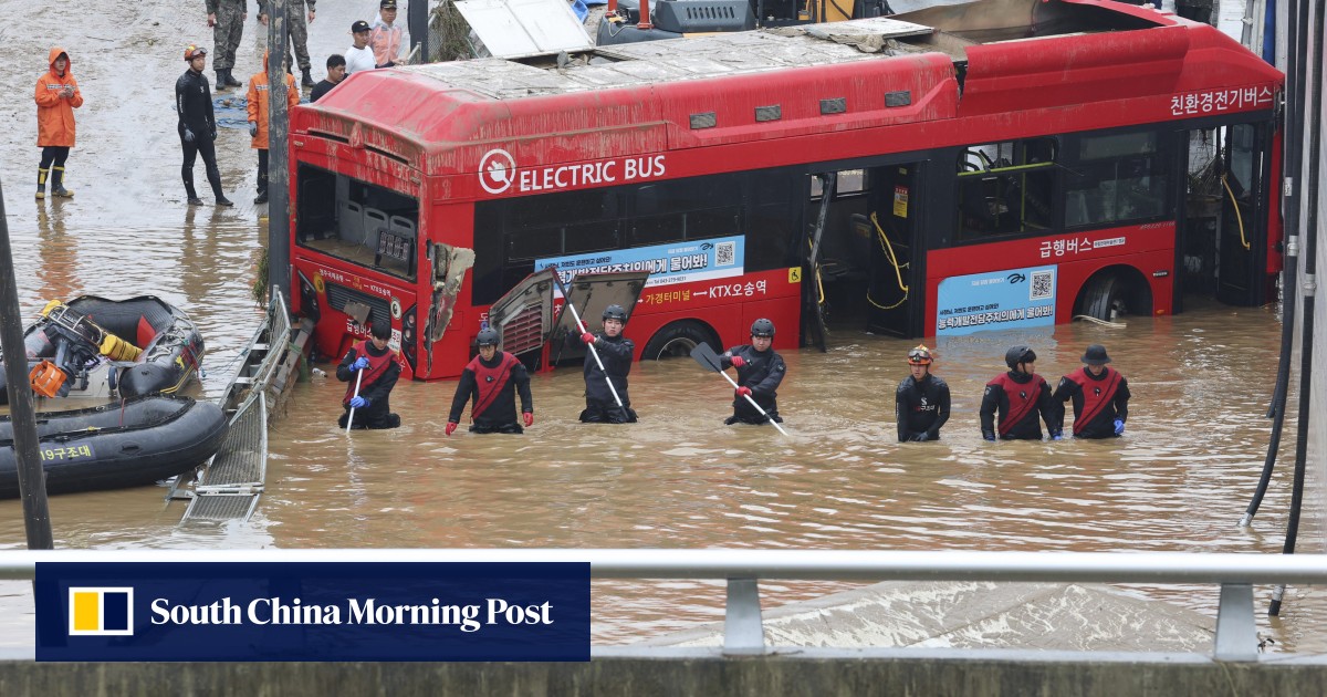 In South Korea Bodies Recovered From Flooded Tunnel As More Than 30 In South Korea Bodies Recovered From Flooded Tunnel As More Than 30