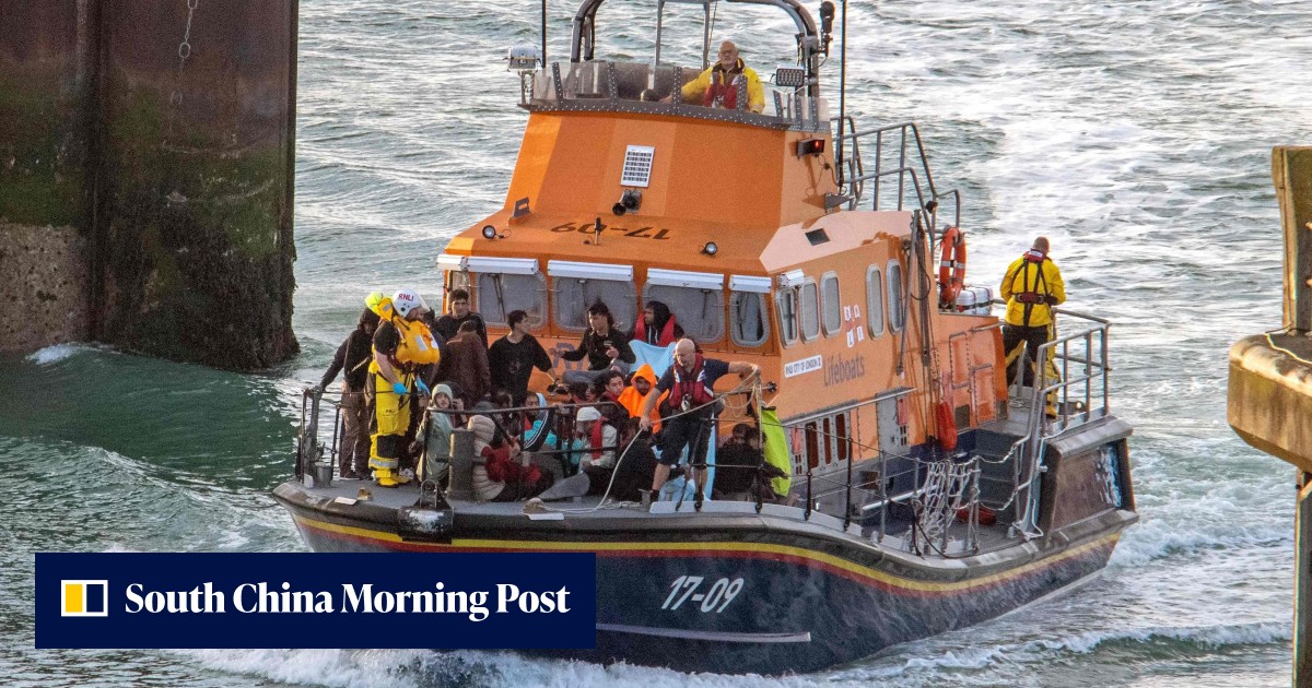 Six dead after migrant boat capsizes in Channel, search continues for ...