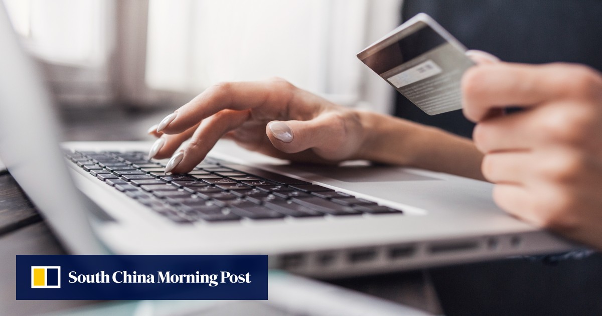 Hong Kong police arrest 50 for alleged use of fake cheques, bogus bank slips to buy luxury goods worth HK.5 million