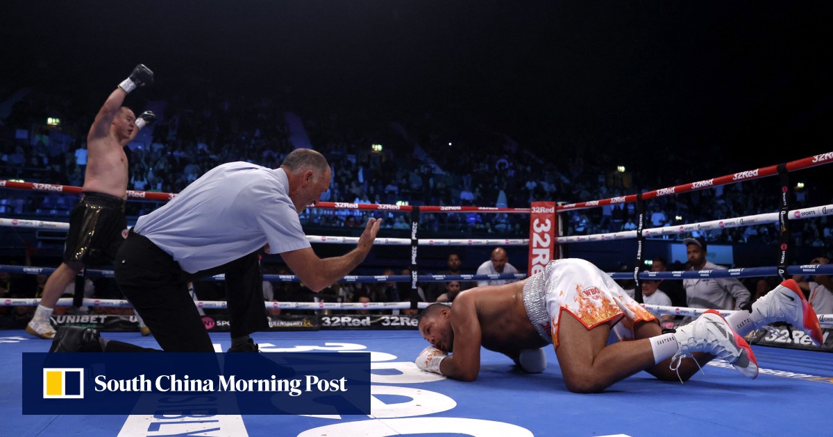 中国选手张继乐在对乔·乔伊斯的轰动性KO后对泰森·富里大喊大叫，让他距离世界重量级拳击冠军又近了一步。