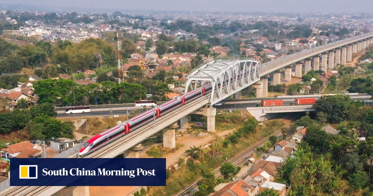 Indonesia akan membangun jalur kereta api berkecepatan tinggi ‘woosh’ yang didukung Tiongkok