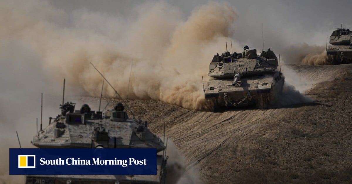 Der chinesische Außenminister Wang Yi sagt, Israel sei in Gaza „über die Selbstverteidigung hinausgegangen“ und fordert „ein Ende der Kollektivstrafe“. Der chinesische Außenminister Wang Yi sagt, Israel sei in Gaza „über die Selbstverteidigung hinausgegangen“ und fordert „ein Ende der Kollektivstrafe“.