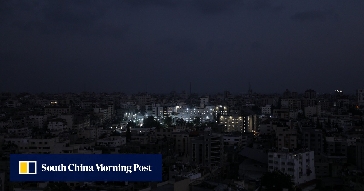 Israel strikes near Gaza’s largest hospital after accusing Hamas of using it as a base