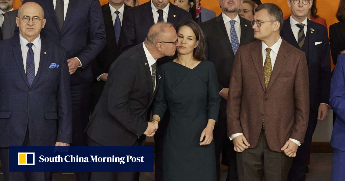 Croatian minister apologises over awkward kiss for Germany’s Baerbock