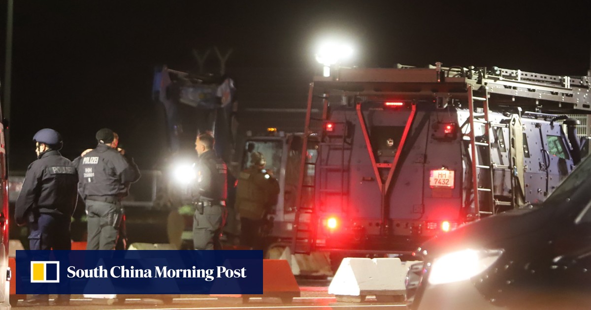 ‘Hostage situation’: gunman with child in car shuts down airport in Hamburg, Germany