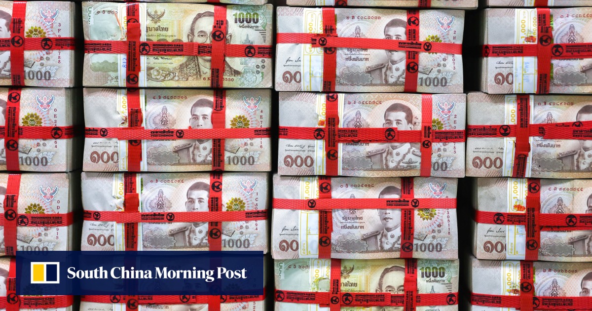 „Nezvyčajne bohatí“ thajskí úradníci prepustili po tom, čo na bankových účtoch našli 57 miliónov USD
