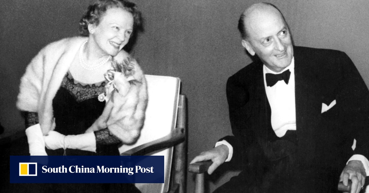When Christmas carol singers performing before Hong Kong’s governor had their ‘cloak of shyness’ lifted as the audience joined in