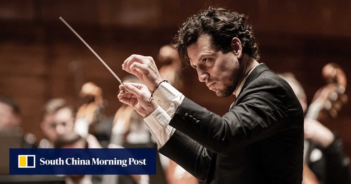'No puedo detener estas lágrimas': el director chileno-italiano Paolo Bortolamioli de gira antes de los conciertos de Año Nuevo con temática latinoamericana en Hong Kong 'No puedo detener estas lágrimas': el director chileno-italiano Paolo Bortolamioli de gira antes de los conciertos de Año Nuevo con temática latinoamericana en Hong Kong