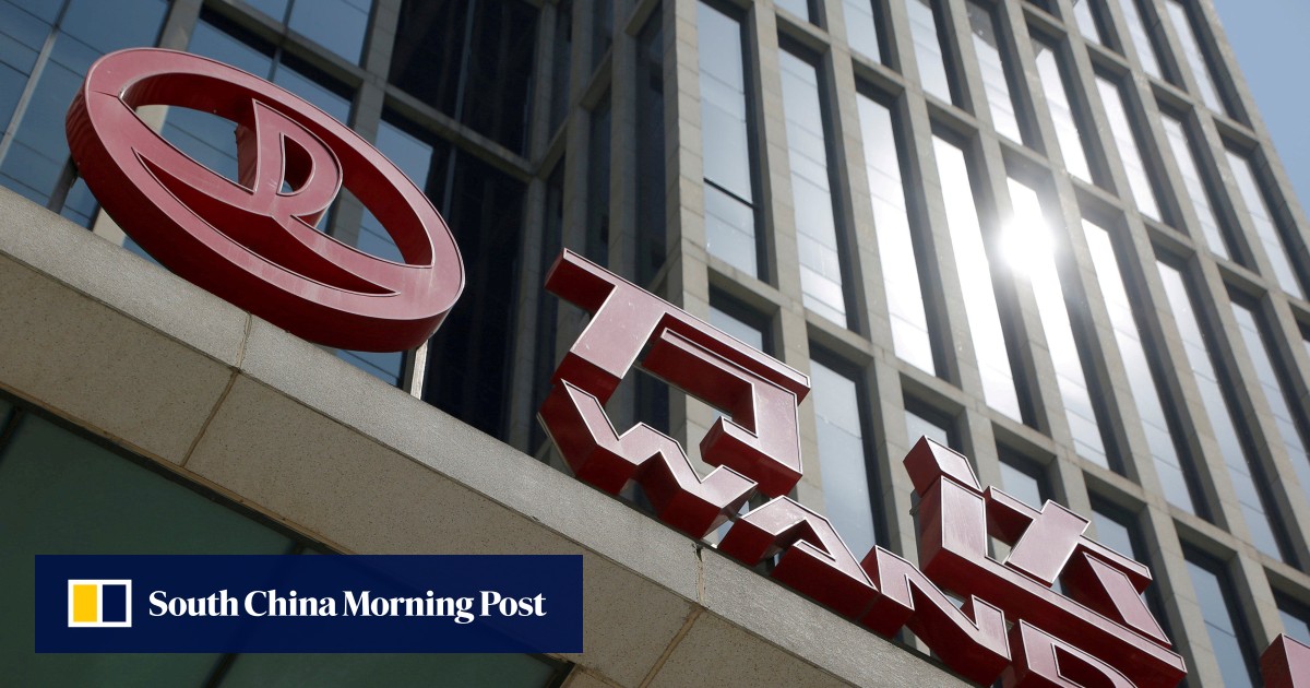 Cash-starved Chinese property group Dalian Wanda sells Shanghai luxury hotel to Indonesian billionaire