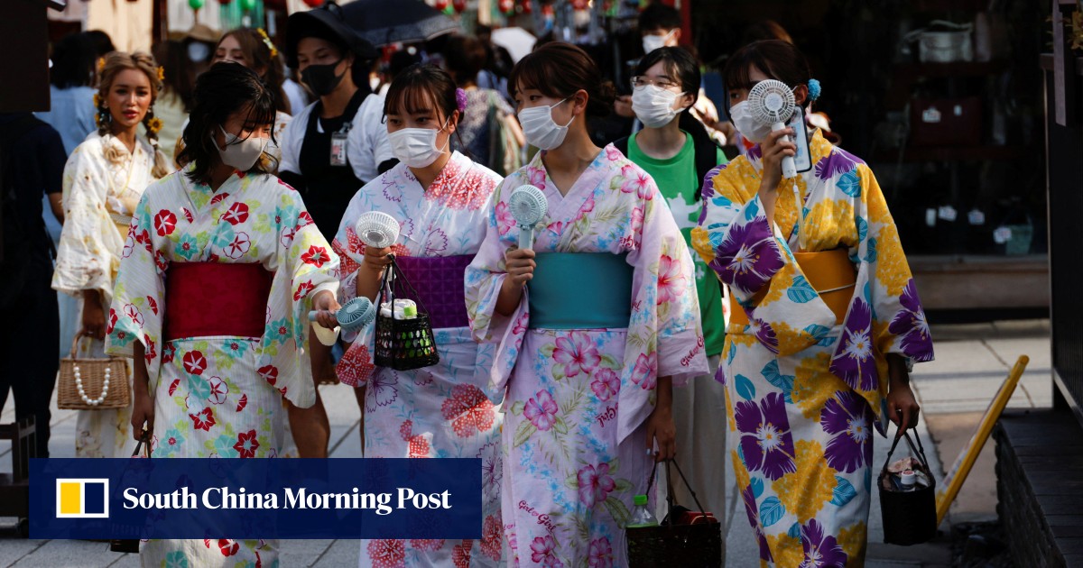 Over half of Japanese women fed up with their husbands for not doing enough chores, failing to meet standards