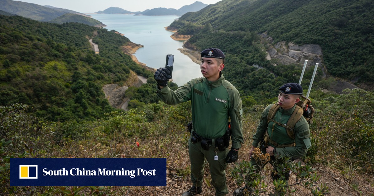 De 'HKSOS'-app van de politie van Hong Kong voor wandelaars is vóór de officiële lancering 4.000 keer gedownload, waarbij ook één reddingsmissie is voltooid De 'HKSOS'-app van de politie van Hong Kong voor wandelaars is vóór de officiële lancering 4.000 keer gedownload, waarbij ook één reddingsmissie is voltooid