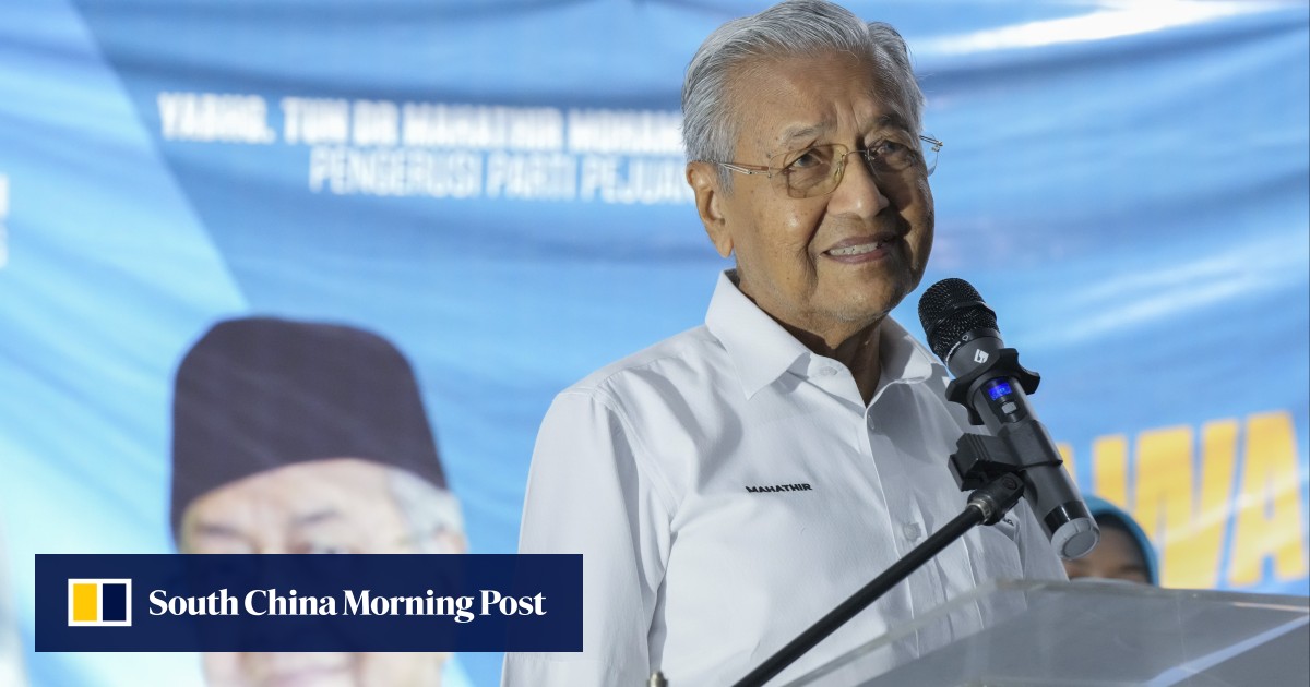 马来西亚马哈蒂尔抨击安瓦尔对儿子米尔赞的腐败调查,挑战政府指控他 马来西亚马哈蒂尔抨击安瓦尔对儿子米尔赞的腐败调查,挑战政府指控他