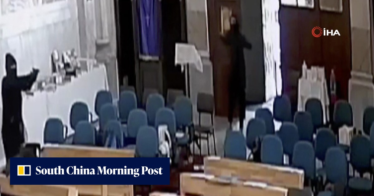 Turkish police capture gunmen who killed 1 person in Istanbul church