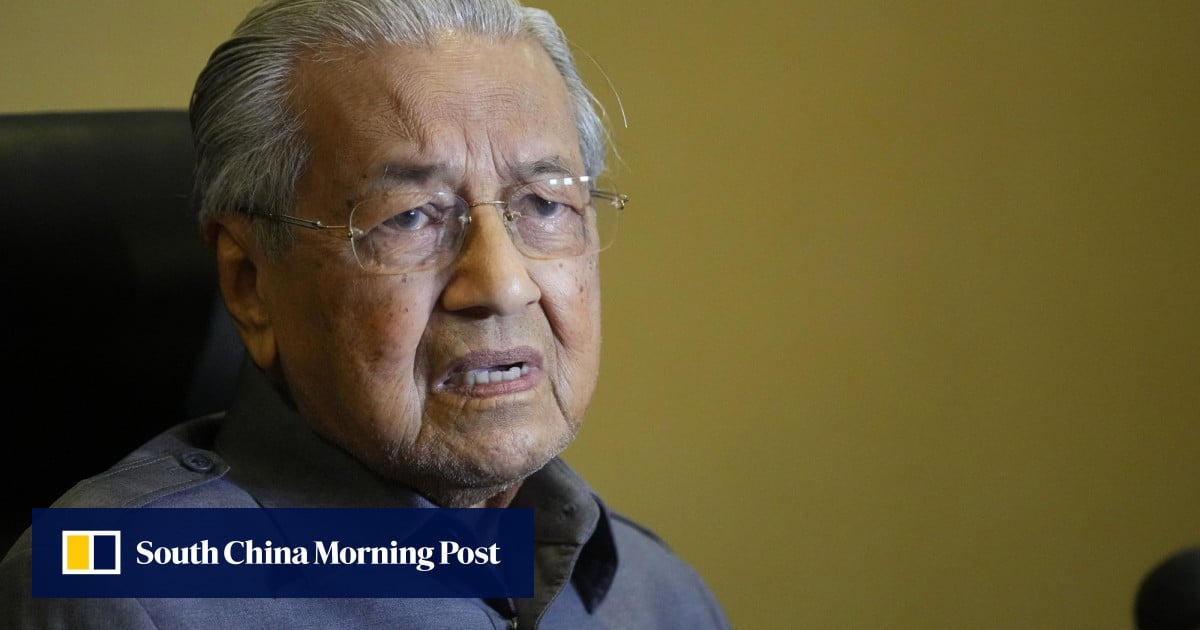 Malaysia charges ex-Mahathir aide Daim Zainuddin with failure to ...