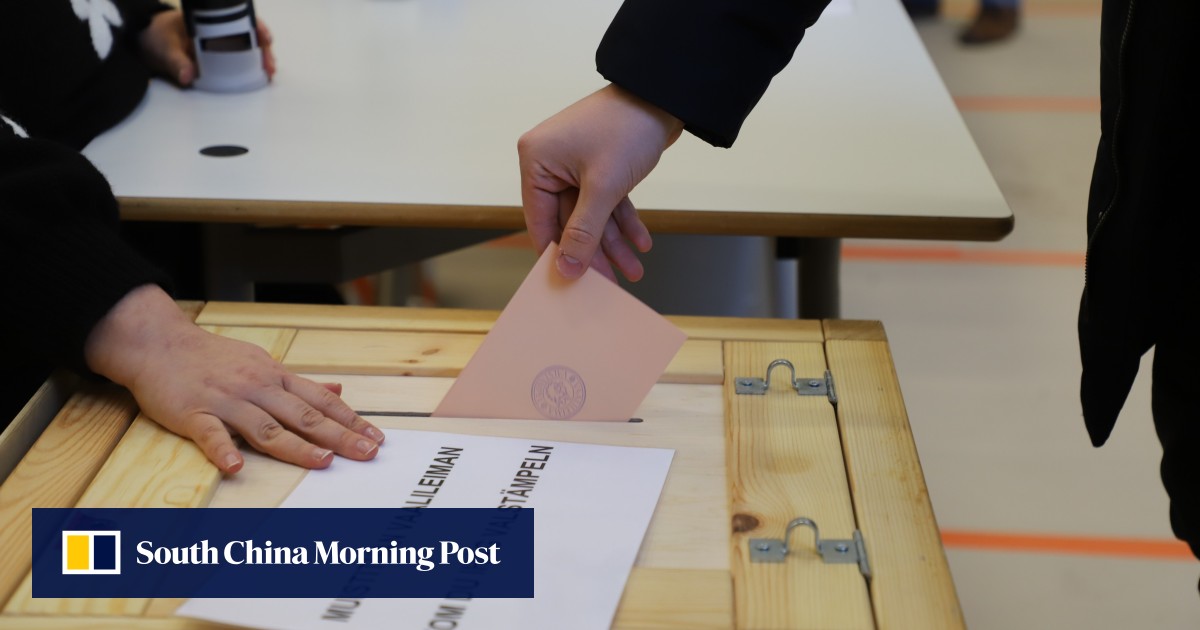 Finland vote for new president who will guide policy for new Nato member and Russia neighbour