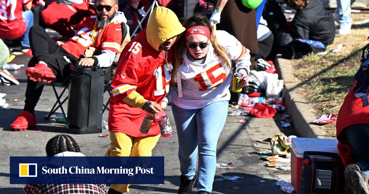 1 dead, children among 21 injured in shooting at Kansas City Chiefs Super Bowl parade